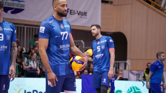 Siatkarze InPostu ChKS Chełm  3:2 (14:25, 25:22, 25:22, 8:25, 15:13) pokonali Cuprum Stilon Gorzów.