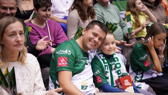 Siatkarze InPostu ChKS Chełm  3:2 (14:25, 25:22, 25:22, 8:25, 15:13) pokonali Cuprum Stilon Gorzów.