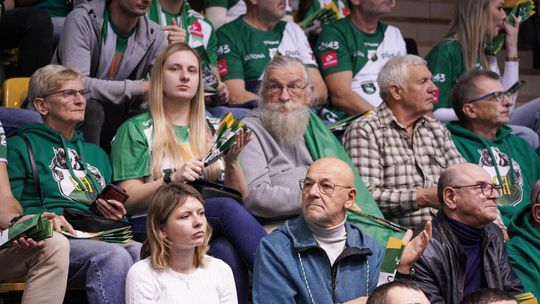 Siatkarze InPostu ChKS Chełm  3:2 (14:25, 25:22, 25:22, 8:25, 15:13) pokonali Cuprum Stilon Gorzów.