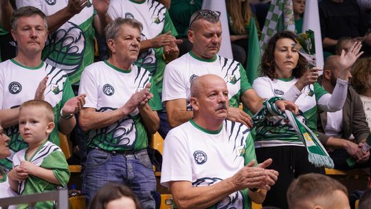 Siatkarze InPostu ChKS Chełm  3:2 (14:25, 25:22, 25:22, 8:25, 15:13) pokonali Cuprum Stilon Gorzów.