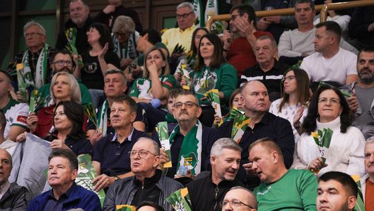 Siatkarze InPostu ChKS Chełm  3:2 (14:25, 25:22, 25:22, 8:25, 15:13) pokonali Cuprum Stilon Gorzów.