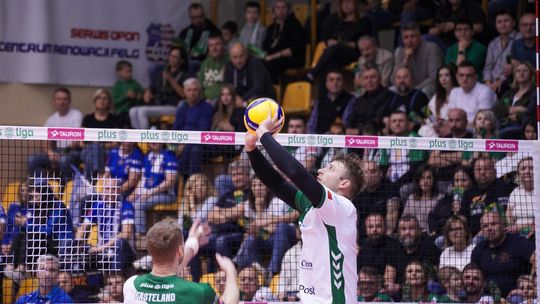 Siatkarze InPostu ChKS Chełm  3:2 (14:25, 25:22, 25:22, 8:25, 15:13) pokonali Cuprum Stilon Gorzów.
