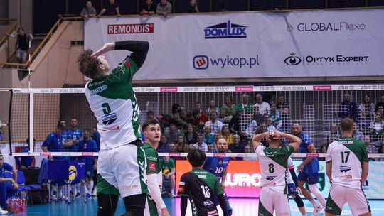 Siatkarze InPostu ChKS Chełm  3:2 (14:25, 25:22, 25:22, 8:25, 15:13) pokonali Cuprum Stilon Gorzów.