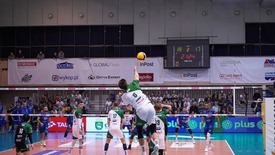 Siatkarze InPostu ChKS Chełm  3:2 (14:25, 25:22, 25:22, 8:25, 15:13) pokonali Cuprum Stilon Gorzów.