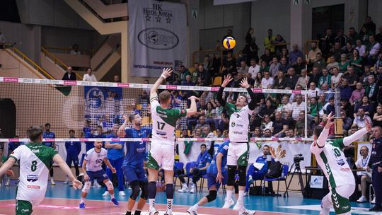 Siatkarze InPostu ChKS Chełm  3:2 (14:25, 25:22, 25:22, 8:25, 15:13) pokonali Cuprum Stilon Gorzów.