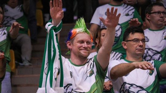 Siatkarze InPostu ChKS Chełm  3:2 (14:25, 25:22, 25:22, 8:25, 15:13) pokonali Cuprum Stilon Gorzów.