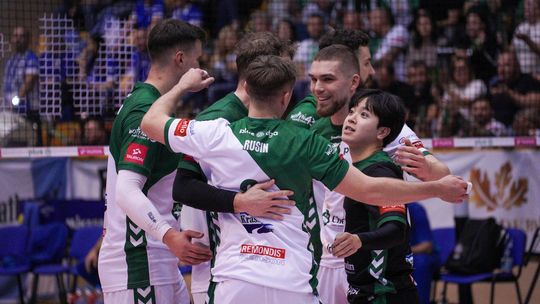 Siatkarze InPostu ChKS Chełm  3:2 (14:25, 25:22, 25:22, 8:25, 15:13) pokonali Cuprum Stilon Gorzów.