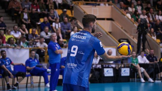 Siatkarze InPostu ChKS Chełm  3:2 (14:25, 25:22, 25:22, 8:25, 15:13) pokonali Cuprum Stilon Gorzów.