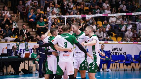 Siatkarze InPostu ChKS Chełm  3:2 (14:25, 25:22, 25:22, 8:25, 15:13) pokonali Cuprum Stilon Gorzów.