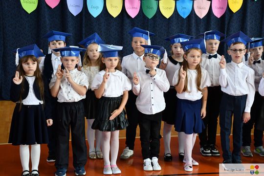 Krasnystaw. Pasowanie pierwszoklasistów w „Jedynce” [GALERIA ZDJĘĆ]