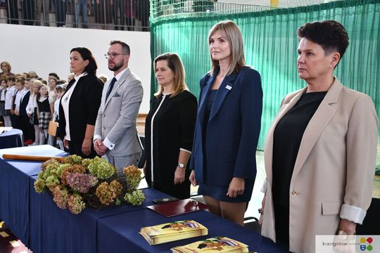 Krasnystaw. Pasowanie pierwszoklasistów w „Jedynce” [GALERIA ZDJĘĆ]