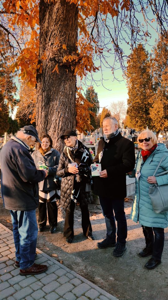 Chełm. Kwesta na chełmskich cmentarzach na renowację historycznych nagrobków [GALERIA ZDJĘĆ]