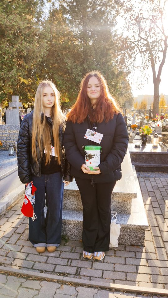 Chełm. Kwesta na chełmskich cmentarzach na renowację historycznych nagrobków [GALERIA ZDJĘĆ]