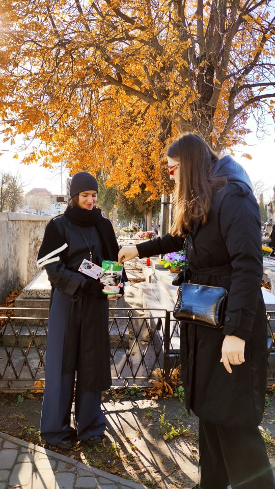 Chełm. Kwesta na chełmskich cmentarzach na renowację historycznych nagrobków [GALERIA ZDJĘĆ]