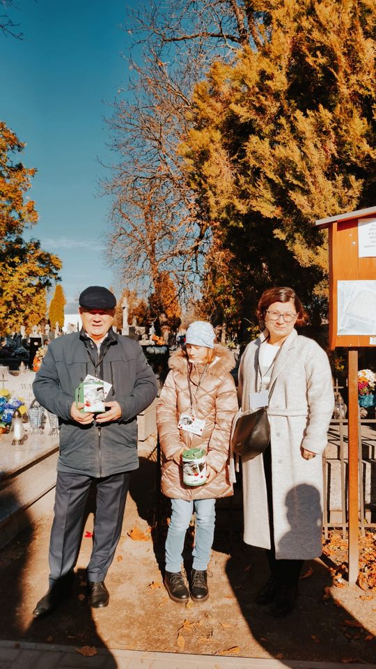 Chełm. Kwesta na chełmskich cmentarzach na renowację historycznych nagrobków [GALERIA ZDJĘĆ]