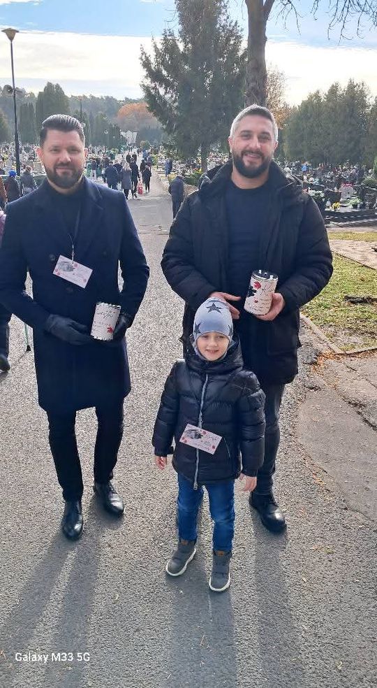 Chełm. Kwesta na chełmskich cmentarzach na renowację historycznych nagrobków [GALERIA ZDJĘĆ]