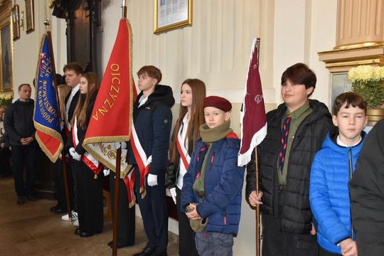 Mieszkańcy Fajsławic uczcili Narodowe Święto Niepodległości [GALERIA ZDJĘĆ] 