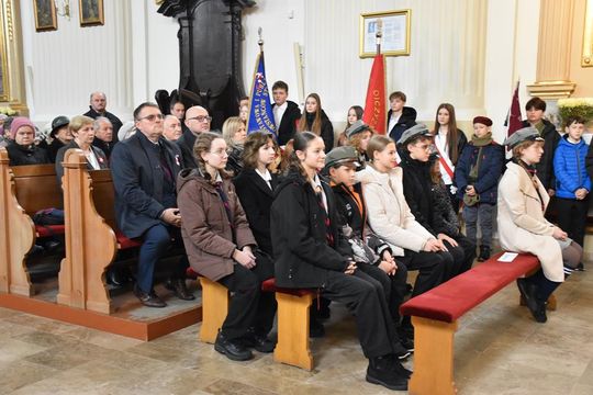 Mieszkańcy Fajsławic uczcili Narodowe Święto Niepodległości [GALERIA ZDJĘĆ] 