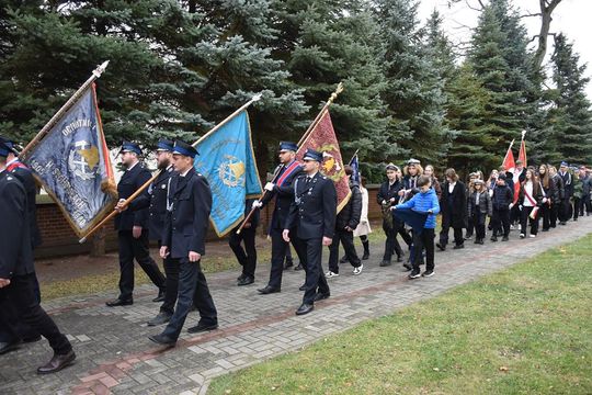 Mieszkańcy Fajsławic uczcili Narodowe Święto Niepodległości [GALERIA ZDJĘĆ] 