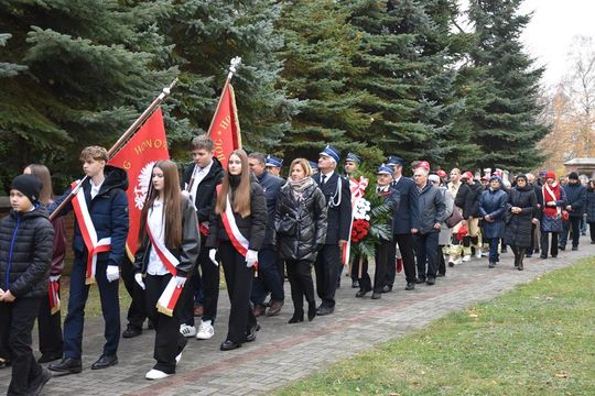 Mieszkańcy Fajsławic uczcili Narodowe Święto Niepodległości [GALERIA ZDJĘĆ] 