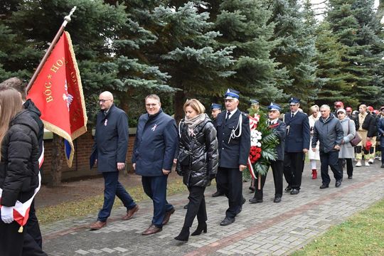 Mieszkańcy Fajsławic uczcili Narodowe Święto Niepodległości [GALERIA ZDJĘĆ] 