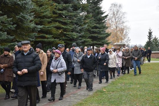 Mieszkańcy Fajsławic uczcili Narodowe Święto Niepodległości [GALERIA ZDJĘĆ] 