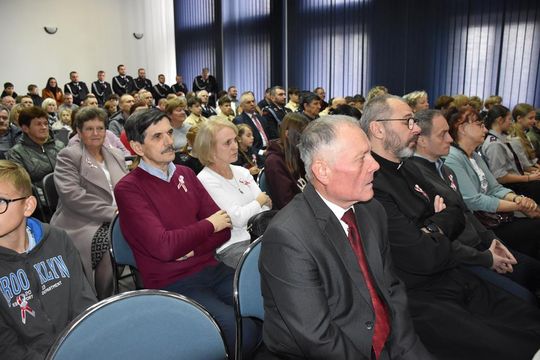 Mieszkańcy Fajsławic uczcili Narodowe Święto Niepodległości [GALERIA ZDJĘĆ] 