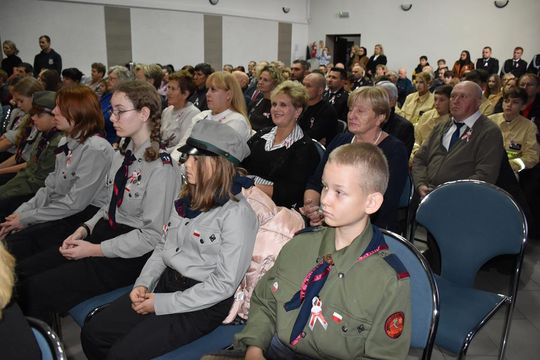 Mieszkańcy Fajsławic uczcili Narodowe Święto Niepodległości [GALERIA ZDJĘĆ] 