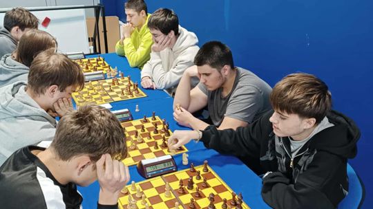 Szachiści rywalizowali w Zespole Szkół Technicznych [ZDJĘCIA]