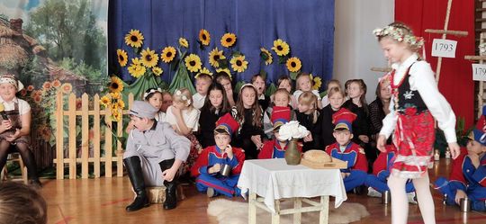 Uroczysta akademia z okazji 107. rocznicy Odzyskania Niepodległości w ZSP Nr 3 w Chełmie [ZDJĘCIA]