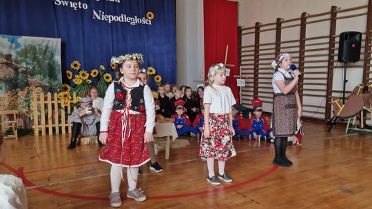 Uroczysta akademia z okazji 107. rocznicy Odzyskania Niepodległości w ZSP Nr 3 w Chełmie [ZDJĘCIA]