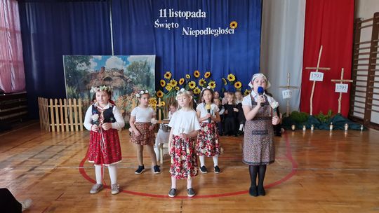 Uroczysta akademia z okazji 107. rocznicy Odzyskania Niepodległości w ZSP Nr 3 w Chełmie [ZDJĘCIA]