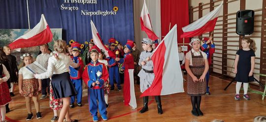 Uroczysta akademia z okazji 107. rocznicy Odzyskania Niepodległości w ZSP Nr 3 w Chełmie [ZDJĘCIA]