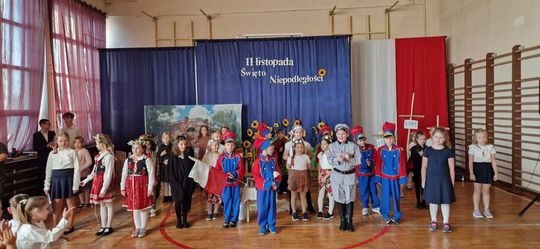 Uroczysta akademia z okazji 107. rocznicy Odzyskania Niepodległości w ZSP Nr 3 w Chełmie [ZDJĘCIA]