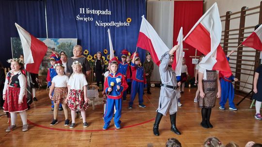 Uroczysta akademia z okazji 107. rocznicy Odzyskania Niepodległości w ZSP Nr 3 w Chełmie [ZDJĘCIA]