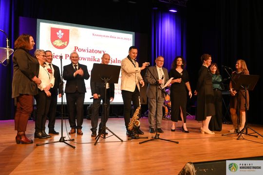 Pow. krasnostawski. Powiatowe obchody Dnia Pracownika Socjalnego [GALERIA ZDJĘĆ] 