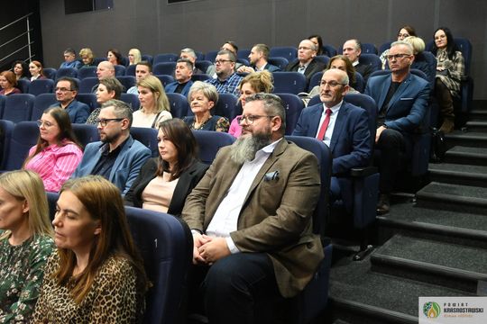 Pow. krasnostawski. Powiatowe obchody Dnia Pracownika Socjalnego [GALERIA ZDJĘĆ] 