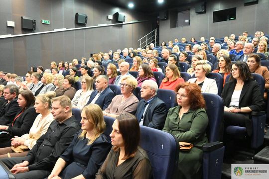 Pow. krasnostawski. Powiatowe obchody Dnia Pracownika Socjalnego [GALERIA ZDJĘĆ] 