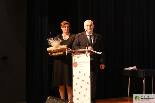 Pow. krasnostawski. Powiatowe obchody Dnia Pracownika Socjalnego [GALERIA ZDJĘĆ] 