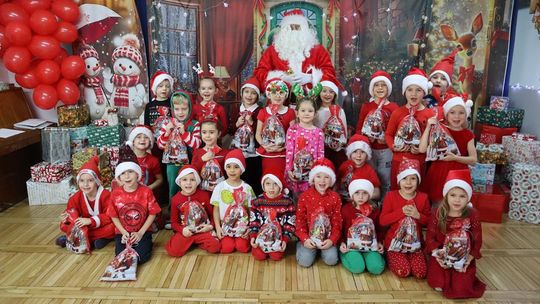 Chełm. Przedszkole nr 15 odwiedził Święty Mikołaj! [GALERIA ZDJĘĆ]