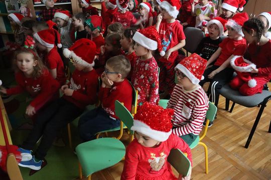 Chełm. Przedszkole nr 15 odwiedził Święty Mikołaj! [GALERIA ZDJĘĆ] 