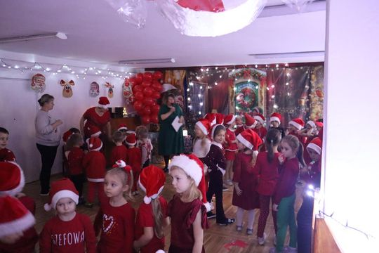 Chełm. Przedszkole nr 15 odwiedził Święty Mikołaj! [GALERIA ZDJĘĆ] 