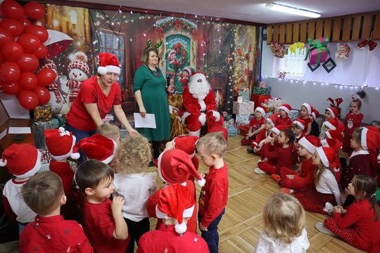 Chełm. Przedszkole nr 15 odwiedził Święty Mikołaj! [GALERIA ZDJĘĆ] 