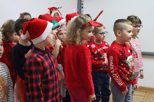 Chełm. Przedszkole nr 15 odwiedził Święty Mikołaj! [GALERIA ZDJĘĆ] 