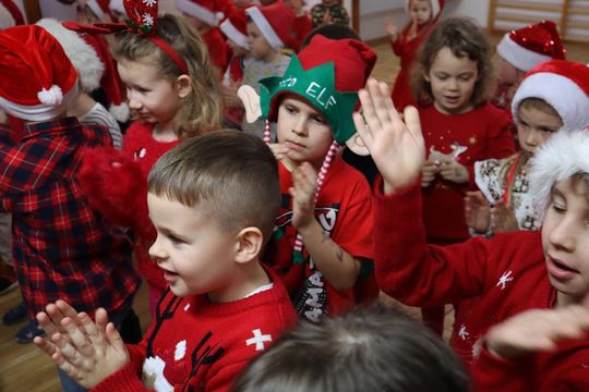 Chełm. Przedszkole nr 15 odwiedził Święty Mikołaj! [GALERIA ZDJĘĆ] 