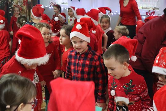 Chełm. Przedszkole nr 15 odwiedził Święty Mikołaj! [GALERIA ZDJĘĆ] 