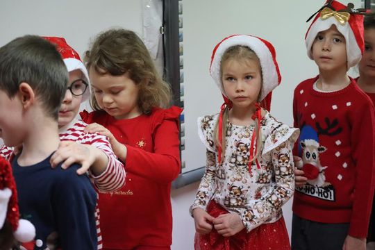 Chełm. Przedszkole nr 15 odwiedził Święty Mikołaj! [GALERIA ZDJĘĆ] 