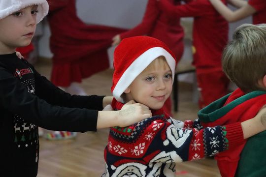 Chełm. Przedszkole nr 15 odwiedził Święty Mikołaj! [GALERIA ZDJĘĆ] 