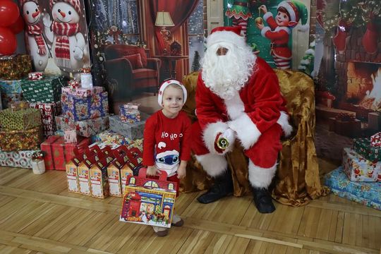 Chełm. Przedszkole nr 15 odwiedził Święty Mikołaj! [GALERIA ZDJĘĆ] 