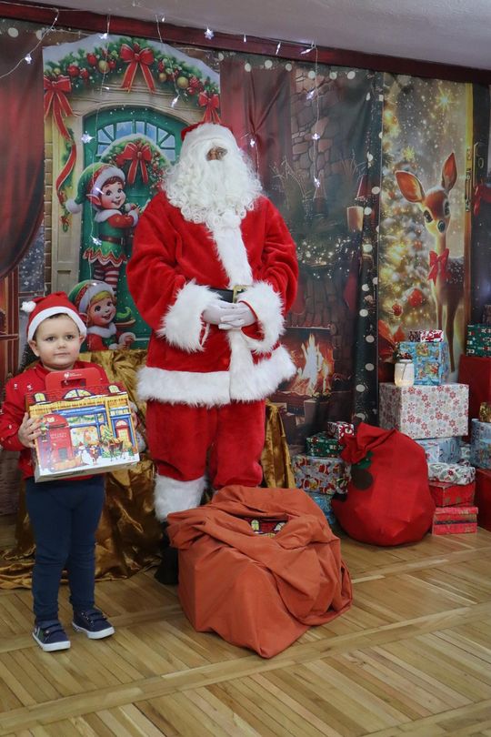 Chełm. Przedszkole nr 15 odwiedził Święty Mikołaj! [GALERIA ZDJĘĆ] 